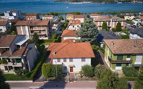 Villa 70